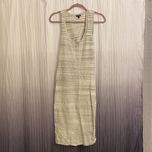 Adorable form fitting sleeveless dress